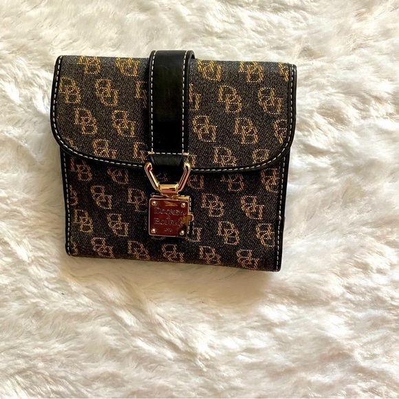 Dooney & Bourke Handbags - New Dooney Bourke Leather And Fabric Wallet Brown